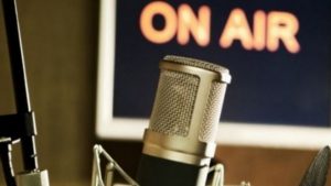 Cara Sukses Basic Announcing Dan Siaran Radio